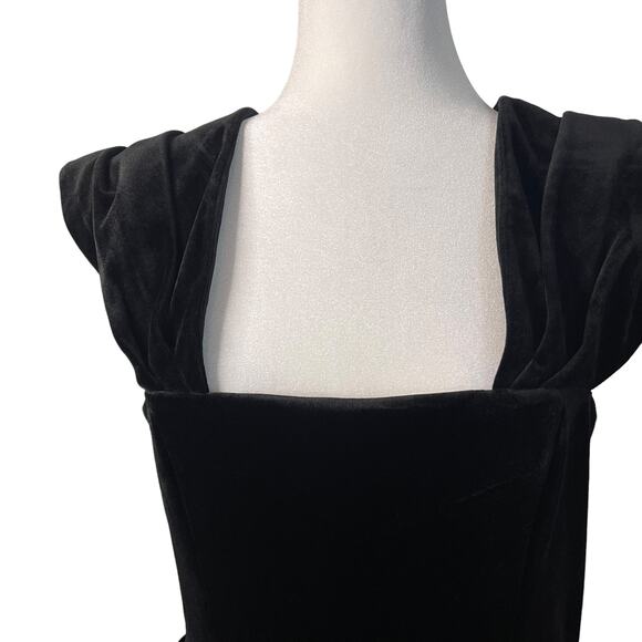 New with Tags Express Black Velvet dress - Large - Picture 4 of 11